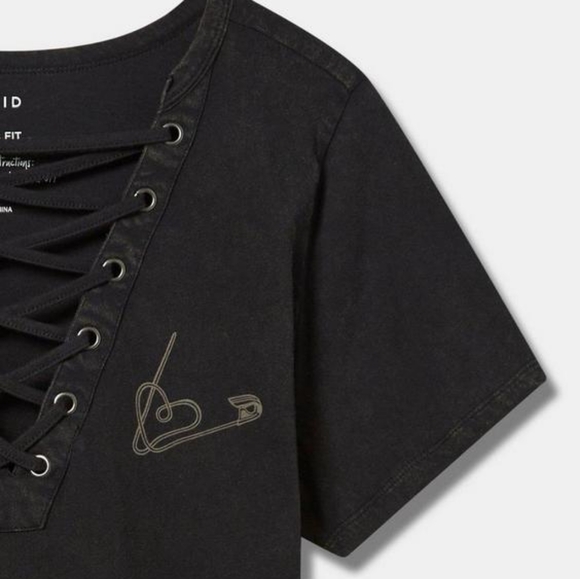 Heart Pin Classic Fit Cotton Jersey Lace-Up Neck Tee - Picture 3 of 7